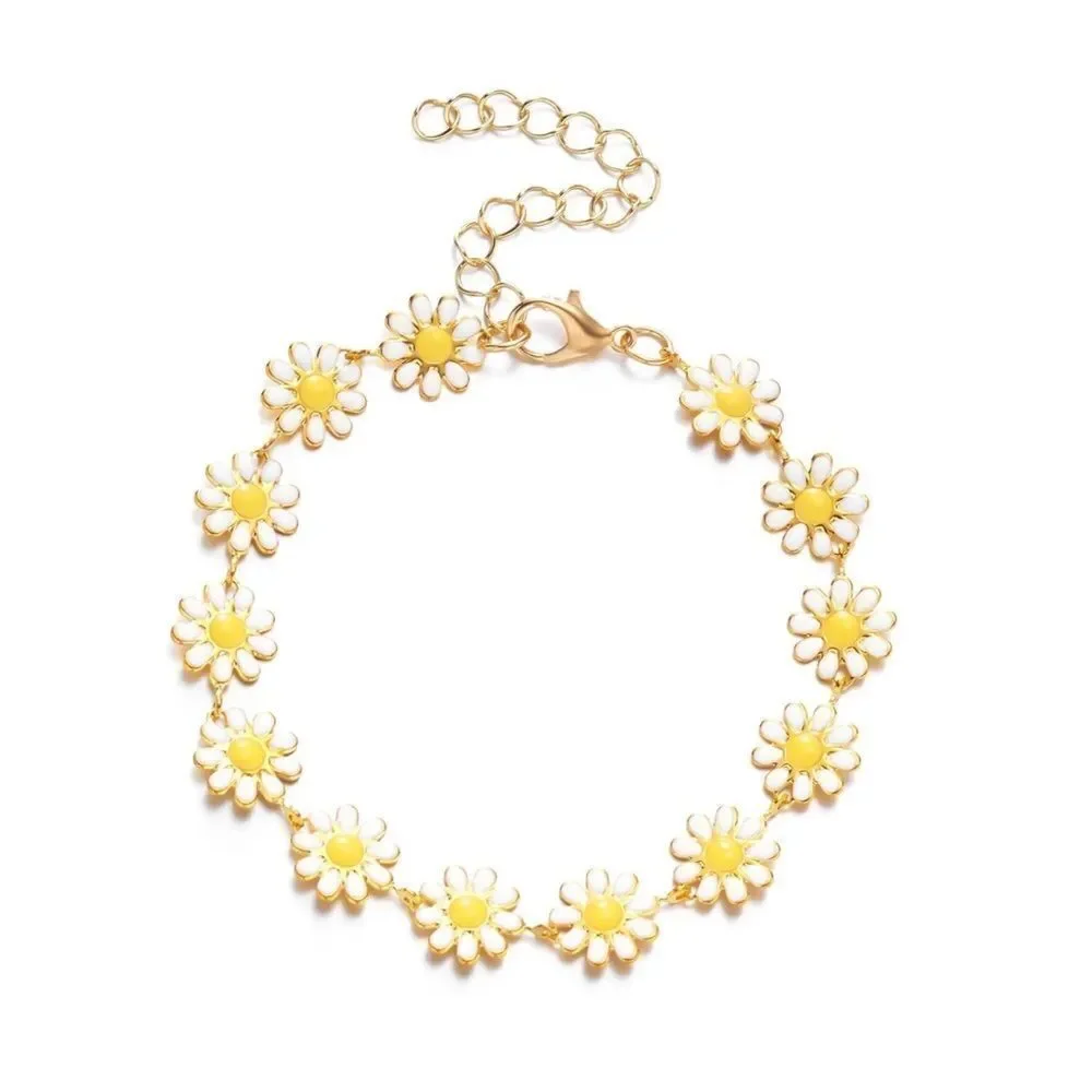 Daisy Charm Bracelet A1318